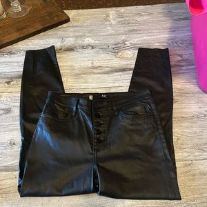 Brand new KUT coated black skinny’s